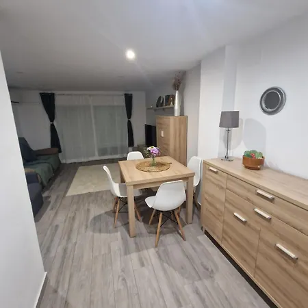 Relax Zone Parking Fee En Edificio Apartamento