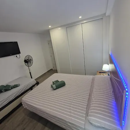 Relax Zone Parking Fee En Edificio Apartamento *